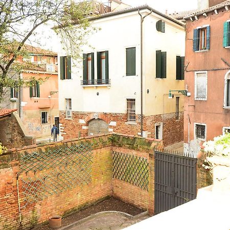 San Rocco Apartment Venesia Bagian luar foto